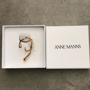 Anne Manns Eila earpiece